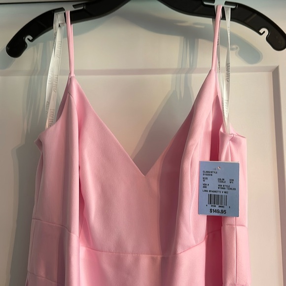 David’s Bridal pink bridesmaid dress - Picture 2 of 3